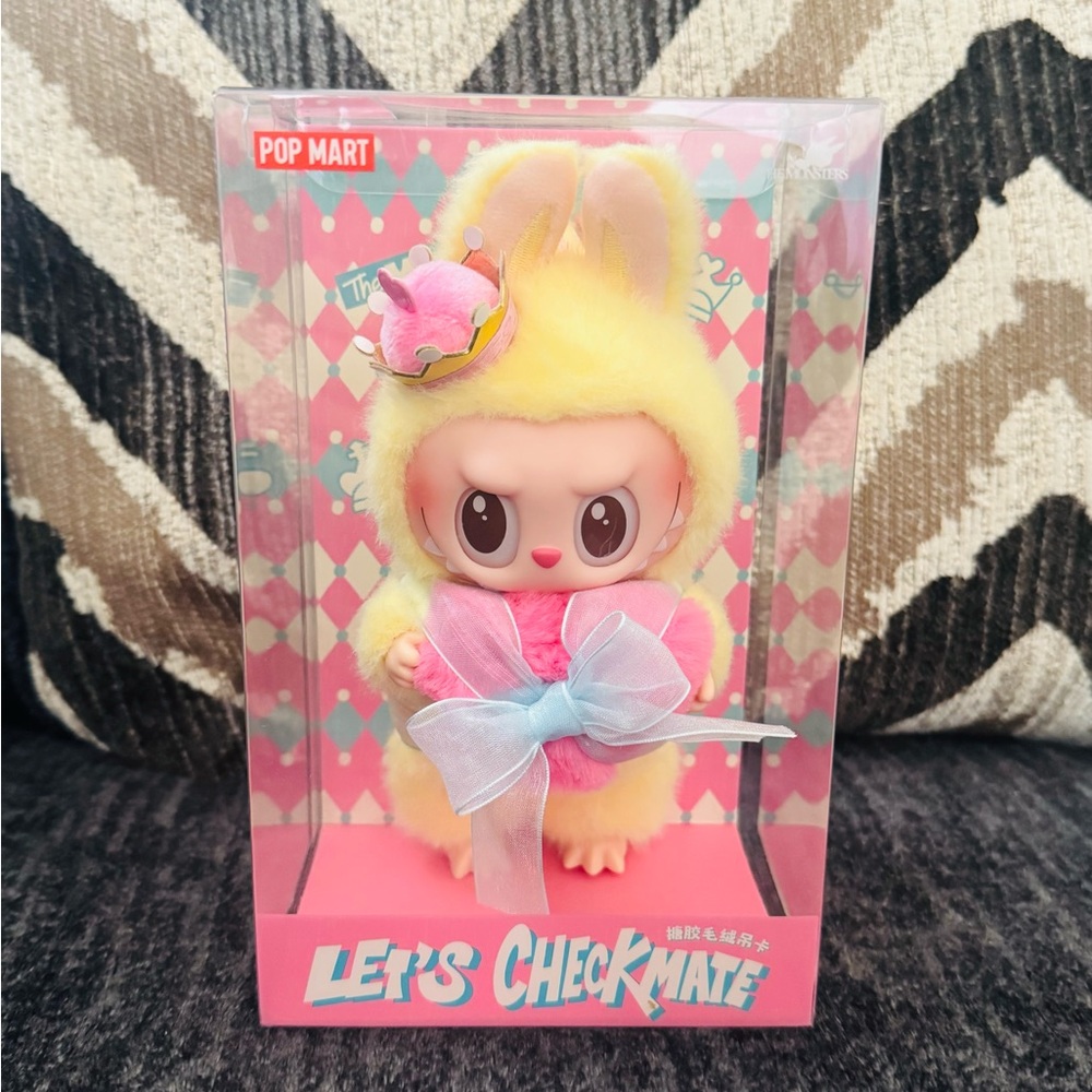 Pop Mart Labubu The Monsters Let’s Checkmate Series-Vinyl Pendant